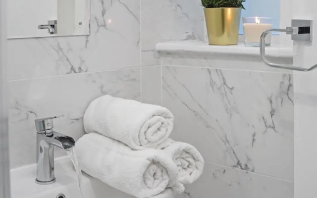 Stylish 3 Bed Apartment Central London
