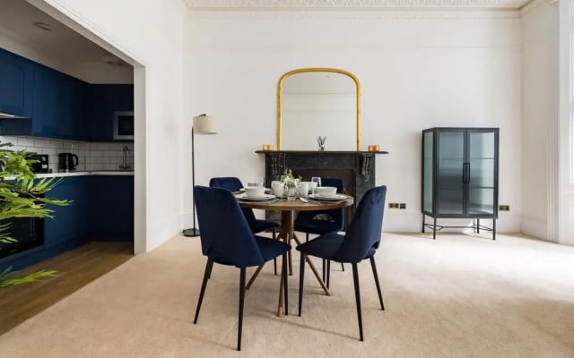 Luxury 2-bed Apartment in Knightsbridge