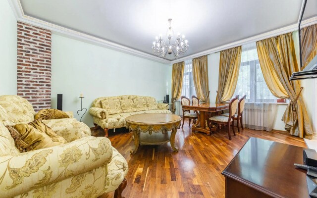 ApartLux (АпартЛюкс) на переулке Малый Лёвшинский