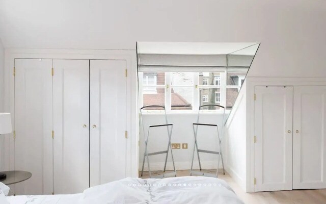 Pocket Full of Pearls 1 Bedroom Duplex Penthouse