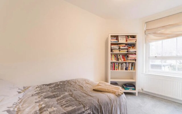 Fantastic 3BD Flat Bethnal Green London Zone 2!