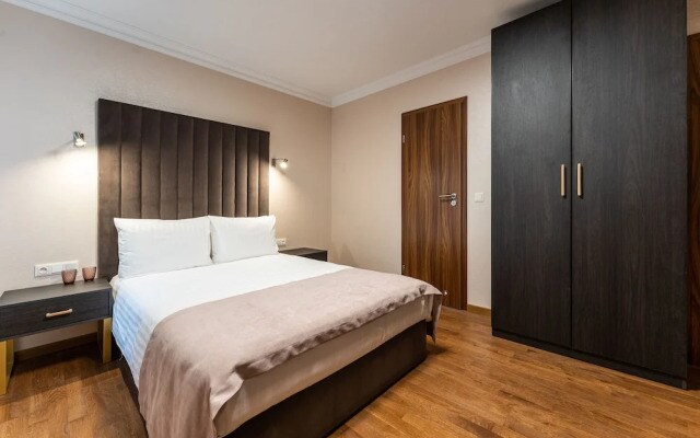 Aparthotel Plaza KG