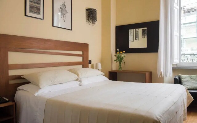 Palm Gallery Hotel
