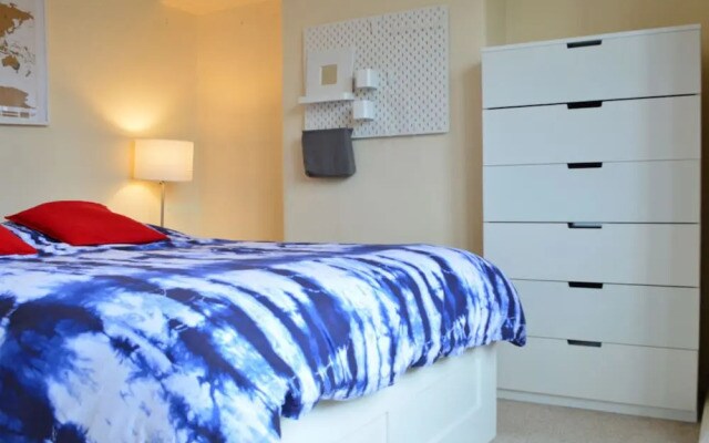 Tooting Broadway 2 Bedroom House