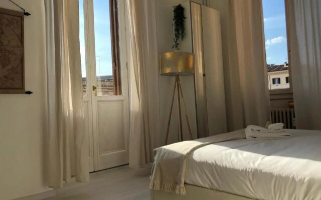 White Napoleone Apartment