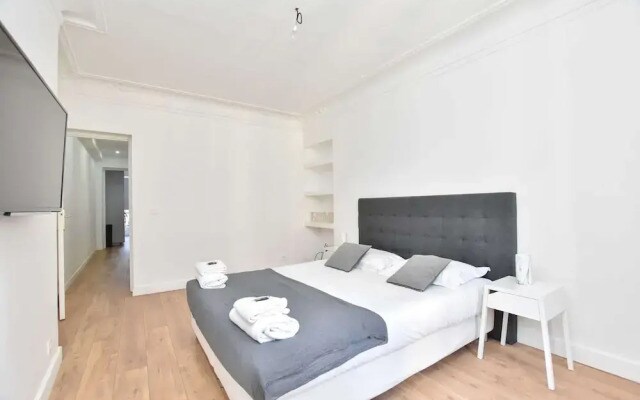 Charming 1br/4p Apartment - Louvre Museum
