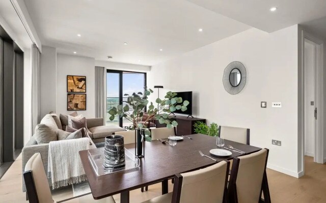 Deluxe two Bedroom Apartment in London s Canary Wharf