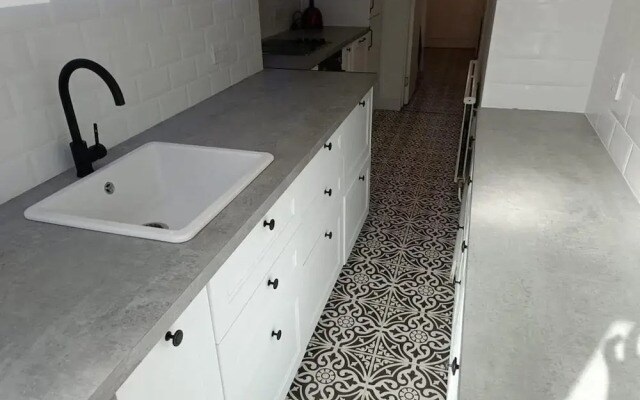 Large 4 Bed Terraced House