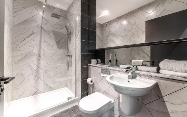 Duke Street Townhouse by EPIC