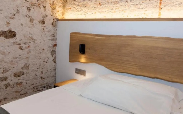 Hostal Paris