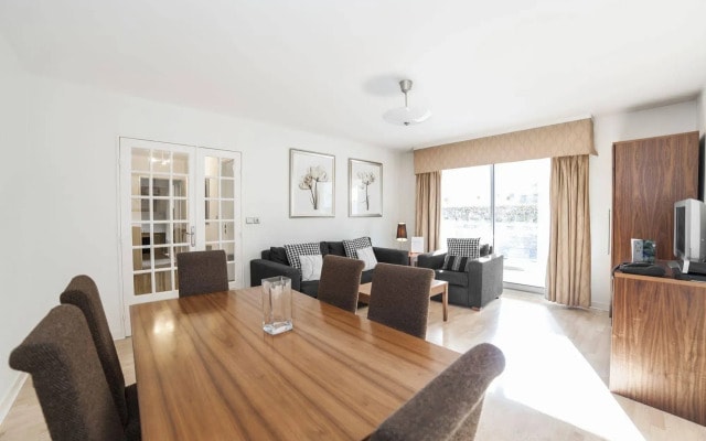 Royal Regency Paris Vincennes