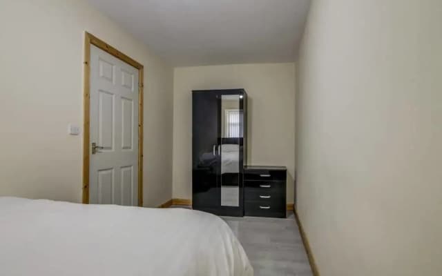 2 Bed, Luxury Apt4 Throstles