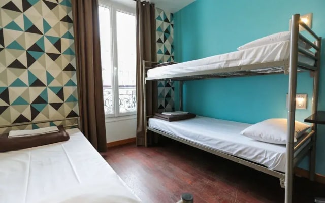 Oops Design Hostel