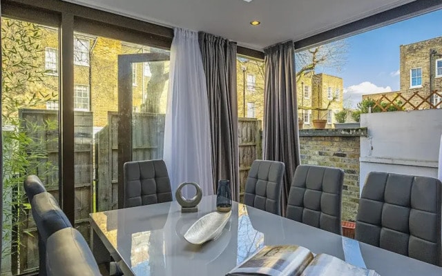 Penryn Apartment