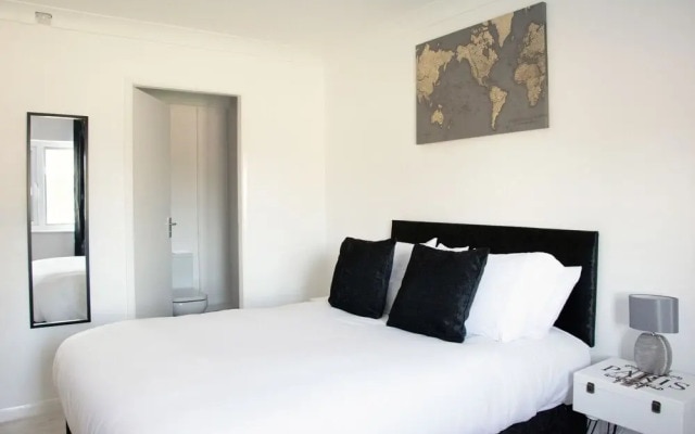 OYO Belvoir Hotel