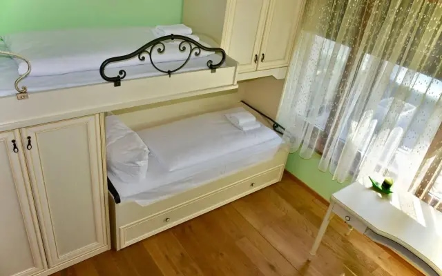 Aparthotel Marcié