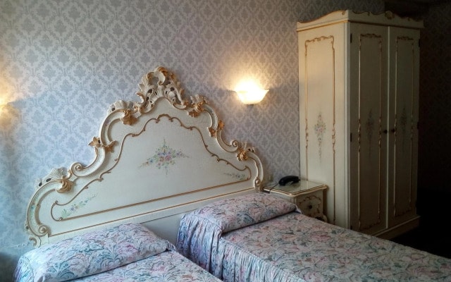 Hotel Diana