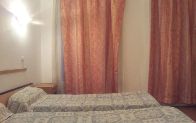 Ideal Hotel