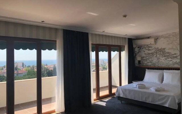 Double Royal Hotel