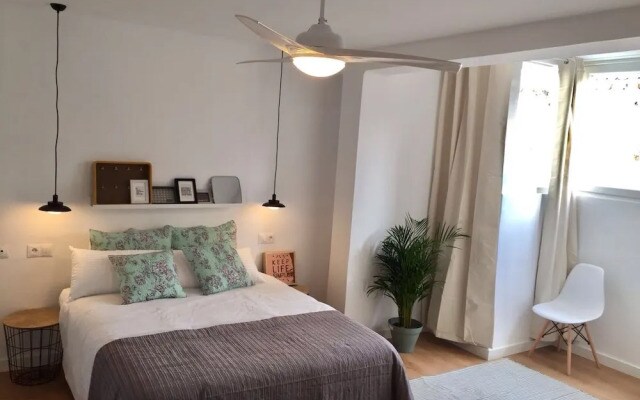 AHRO Suites Plaza María Guerrero 4