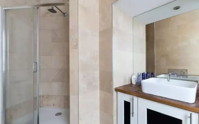 Central 2 Bedroom Apartment in Westminster