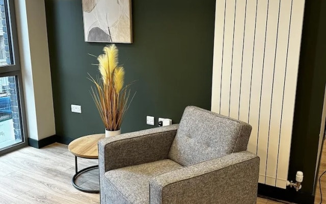 Spacious & Luxurious 2-bed Apartment in London