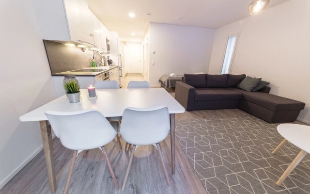 SSA Spot spacy 2-room apt ID 5003B2