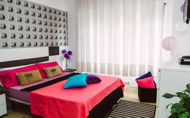 Rooms Hola BCN B & B