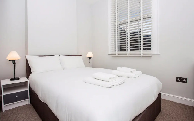 Regents Park Hotel