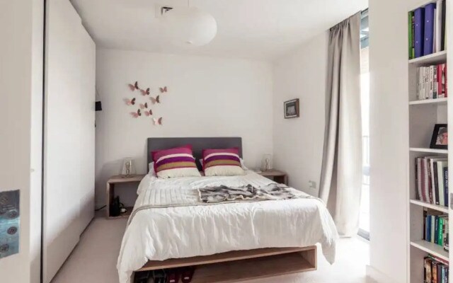 Modern 2 Bedroom Flat in Zone 1