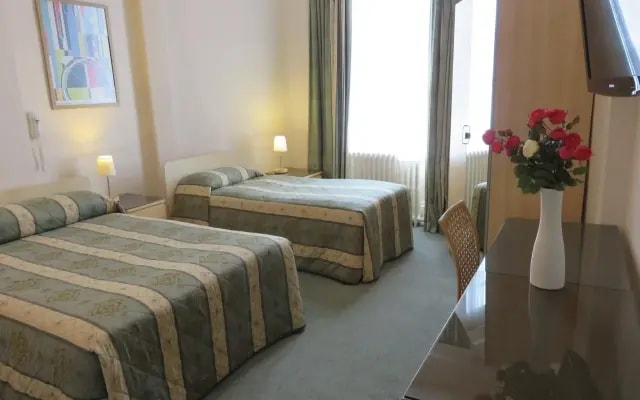 Euro Hotel
