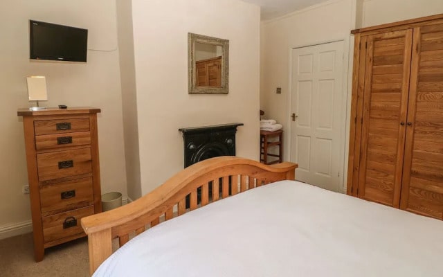 Laburnum Cottage