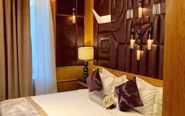 Majestic apartment on Nevsky,44
