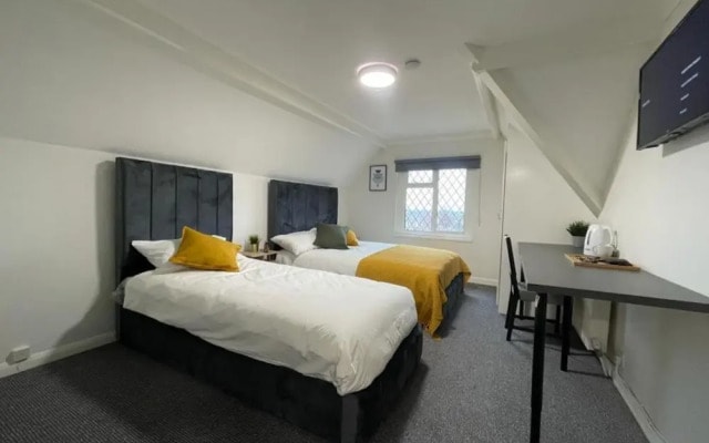 Woodford Hotel