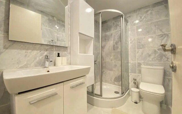 Missafir Modern Flat with Balcony on Bagdat Street