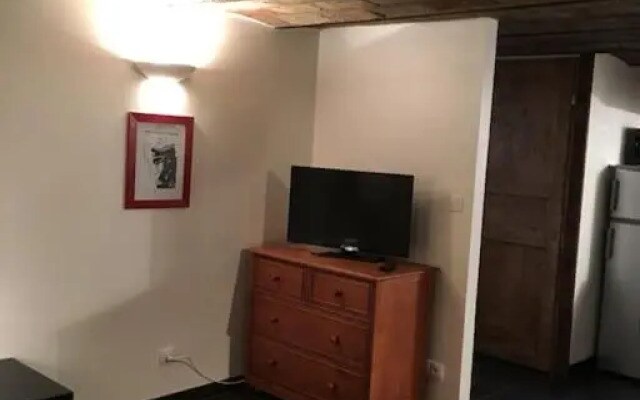 Studio 29 m2 proche La Défense WIFI
