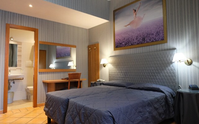 Hotel Lirico