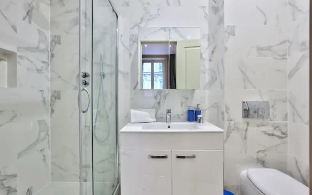 61 - Luxury Parisian Home Sebastopol 2DD