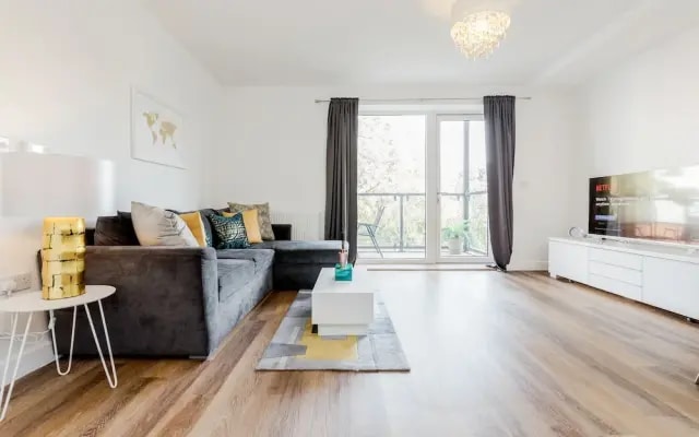 Stunning Ensuite 2 bedroom apartment