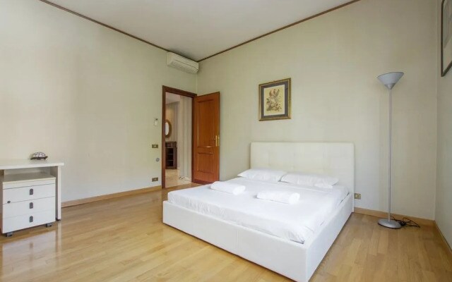 Luxury Macrobio Flat