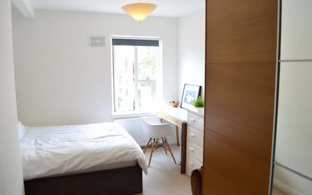 Bright Apartment Near Brixton