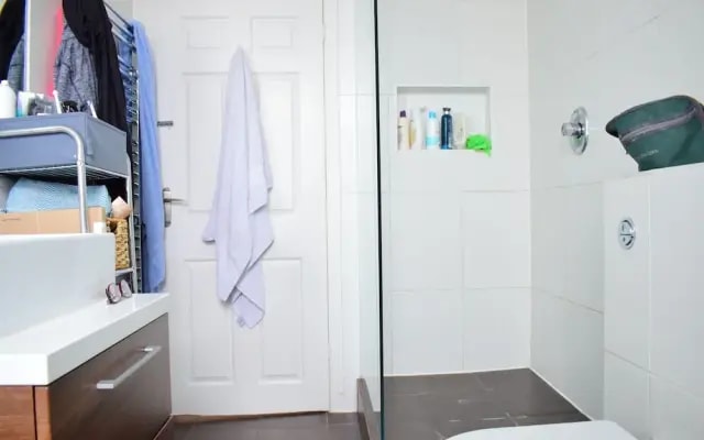 1 Bed Flat With Roof Terrace