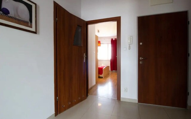Wilanów Apartment with Balcony