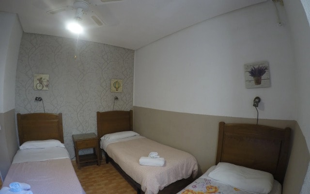 Hostal MYD Los Perales