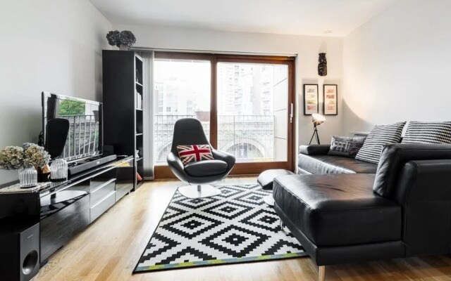 London Bridge 2bed2bath Apt, 4mins to Tube