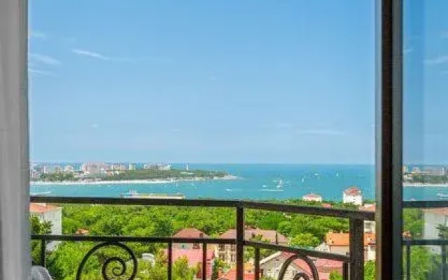 Апартаменты Солнечный Ветер на улице Суворова, д. 27, корп. 1