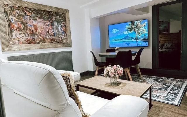 Eliteelegance Suites 2-bed Apartment in Sheffield