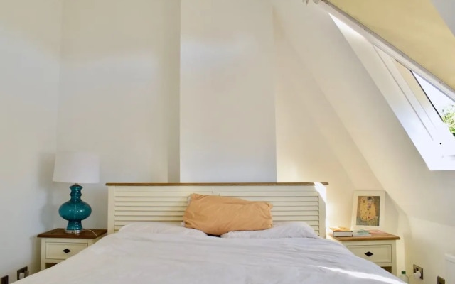 2 Bedroom Apartment in Belsize Park