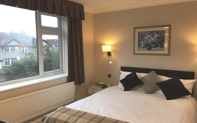 The Grove House Hotel