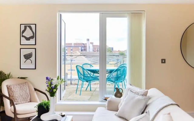 The Weavers Field Place - Classy 3bdr Flat With Terrace